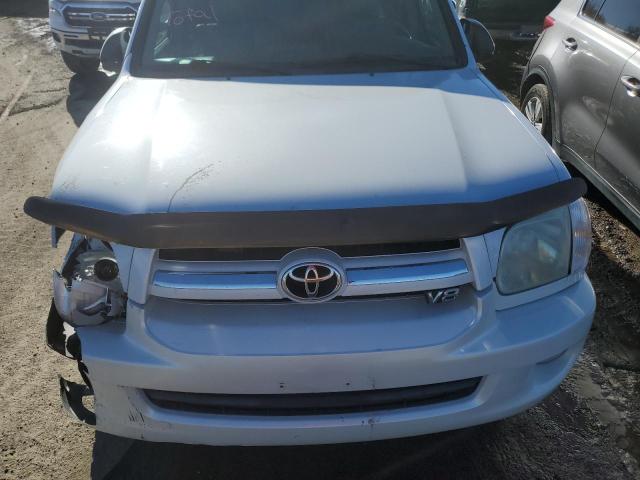 Photo 12 from auction – 2005 TOYOTA SEQUOIA LI with VIN 5TDBT48A15S245379