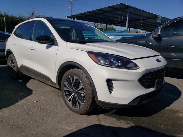 Photo 4 from auction – 2021 FORD ESCAPE SE with VIN 1FMCU9BZ1MUB12396