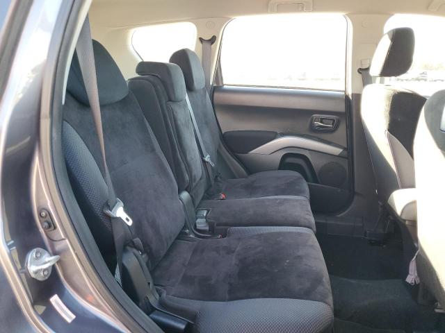 Photo 11 from auction – 2010 MITSUBISHI OUTLANDER with VIN JA4AS2AW4AZ001057