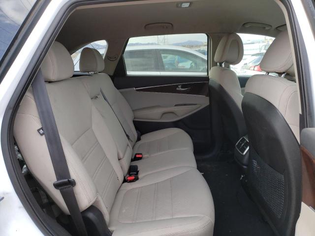 Photo 11 from auction – 2016 KIA SORENTO LX with VIN 5XYPGDA58GG080194