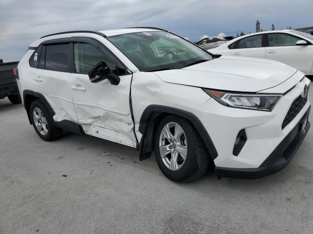 Photo 4 from auction – 2020 TOYOTA RAV4 XLE with VIN JTMP1RFV7LD066187