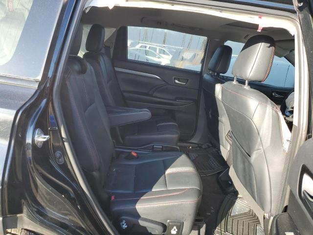 Photo 11 from auction – 2019 TOYOTA HIGHLANDER with VIN 5TDKZRFHXKS332043