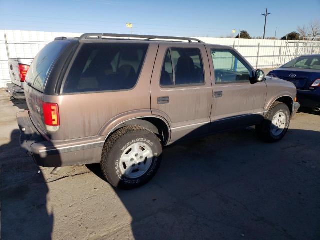 Photo 3 from auction – 1998 CHEVROLET BLAZER with VIN 1GNDT13W6WK140069