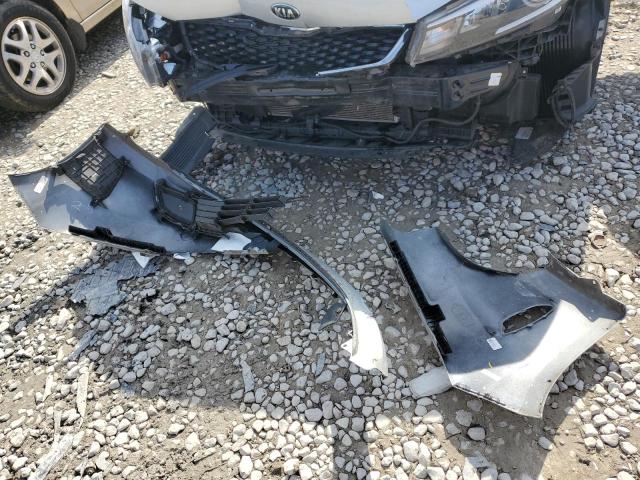 Photo 12 from auction – 2017 KIA FORTE LX with VIN 3KPFK4A72HE058055
