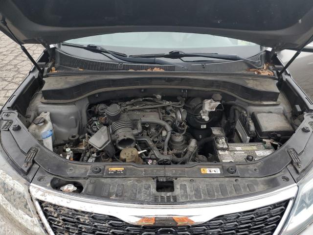 Photo 12 from auction – 2015 KIA SORENTO LX with VIN 5XYKTDA70FG653501