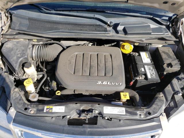 Photo 12 from auction – 2015 CHRYSLER TOWN & COU with VIN 2C4RC1BG4FR730622