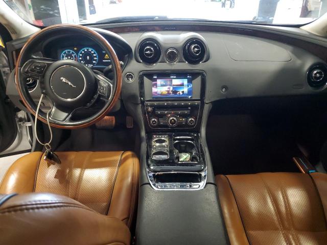Photo 8 from auction – 2016 JAGUAR XJ with VIN SAJWA1C7XG8W02312