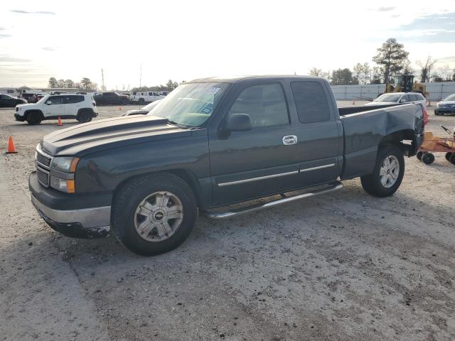 CHEVROLET SILVERADO 2004 with VIN 2GCEC19V841119183 - Photo from auction