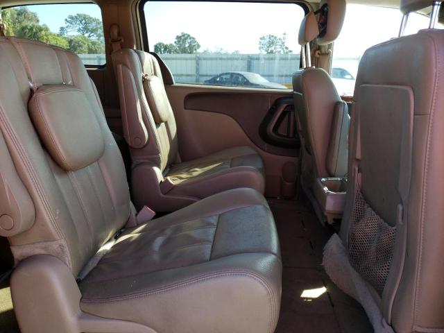Photo 11 from auction – 2015 CHRYSLER TOWN & COU with VIN 2C4RC1BG4FR730622