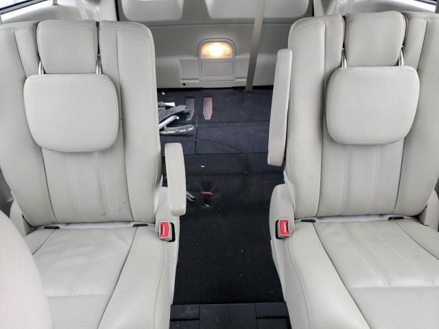 Photo 10 from auction – 2016 CHRYSLER TOWN & COU with VIN 2C4RC1BG0GR113722