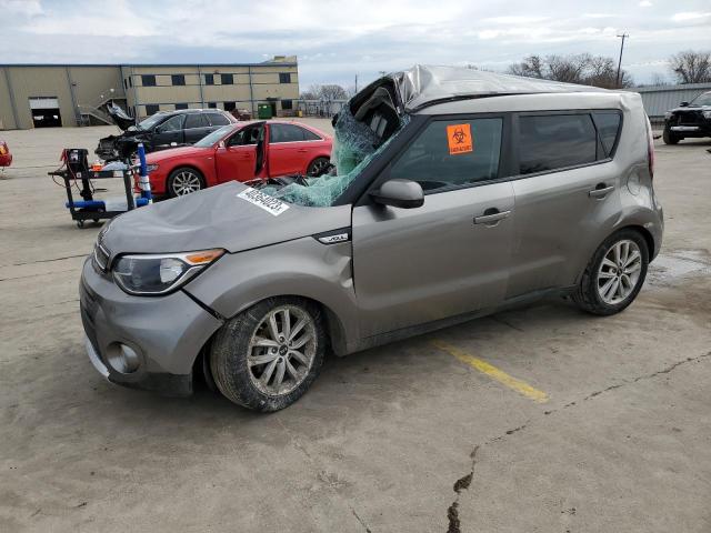 KIA SOUL + 2018 с VIN KNDJP3A53J7576010 - Фото с аукциона