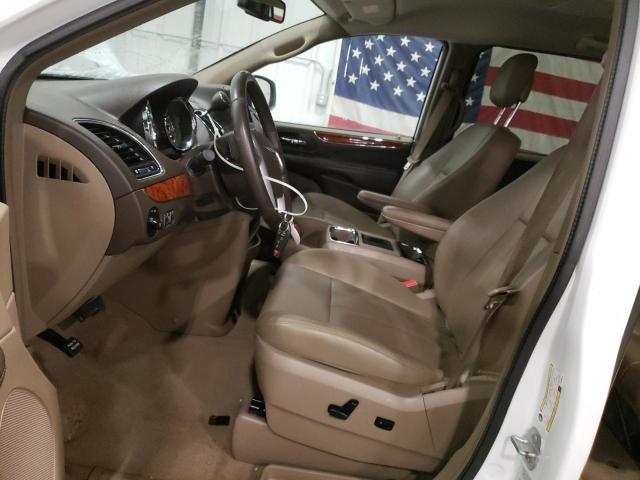 Photo 7 from auction – 2016 CHRYSLER TOWN & COU with VIN 2C4RC1BG1GR186372
