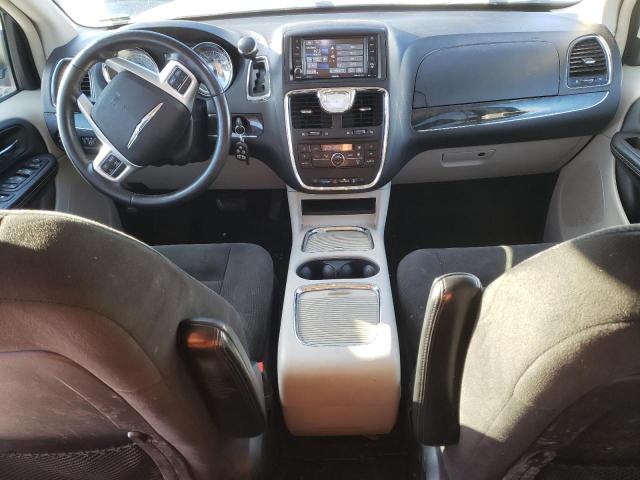 Photo 8 from auction – 2016 CHRYSLER TOWN & COU with VIN 2C4RC1BG3GR101094