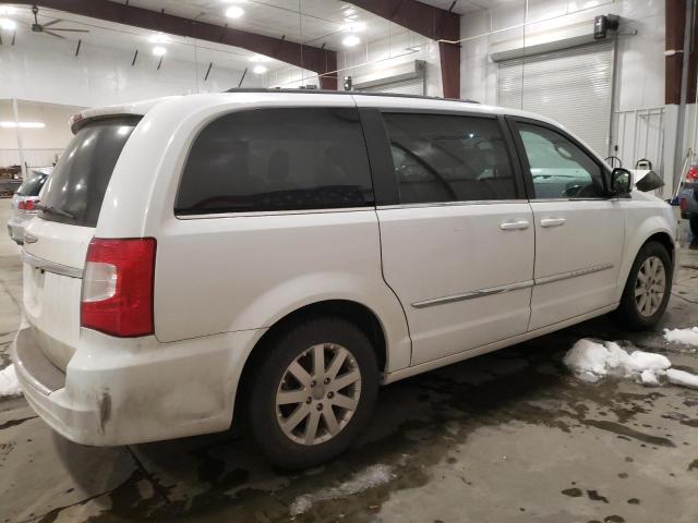 Photo 3 from auction – 2016 CHRYSLER TOWN & COU with VIN 2C4RC1BG1GR186372