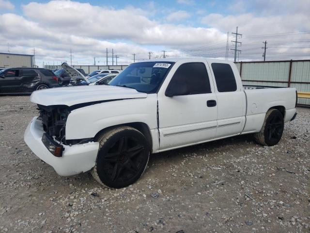 CHEVROLET SILVERADO 2003 with VIN 2GCEC19T931412684 - Photo from auction