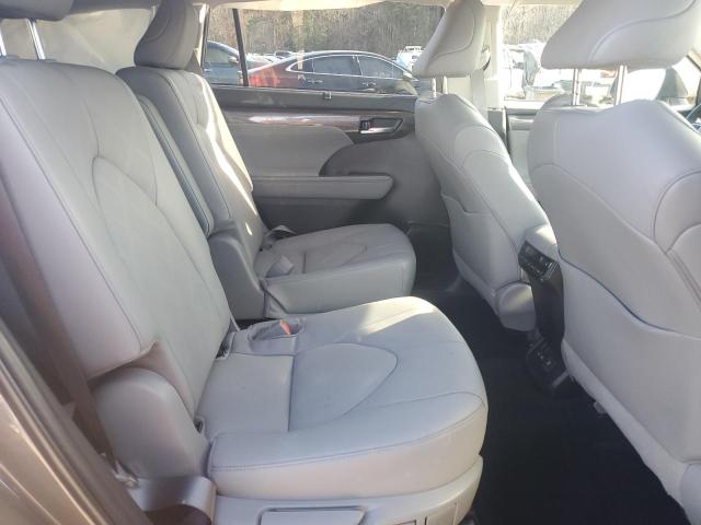 Photo 11 from auction – 2022 TOYOTA HIGHLANDER with VIN 5TDFZRBHXNS238689