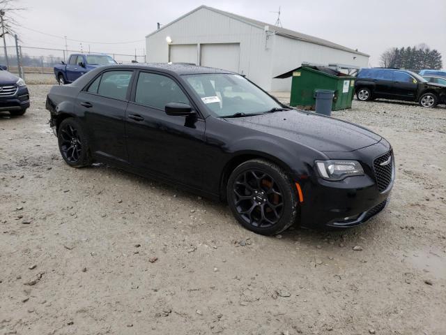 Photo 4 from auction – 2019 CHRYSLER 300 S with VIN 2C3CCABG8KH635104