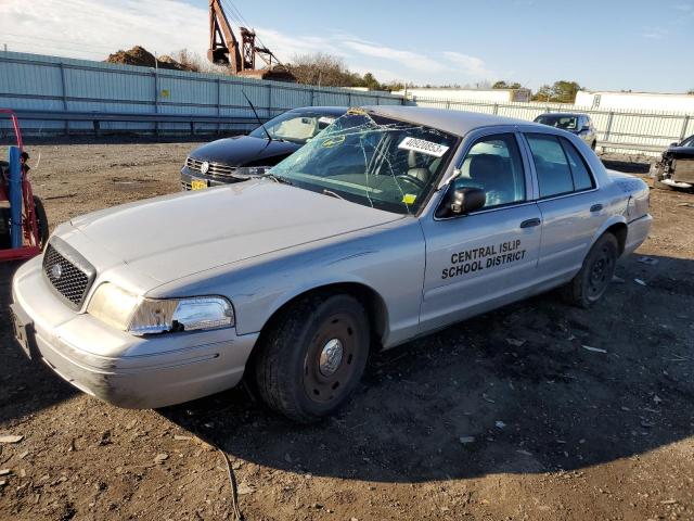 FORD CROWN VICT 2003 with VIN 2FAFP72W73X116484 - Photo from auction
