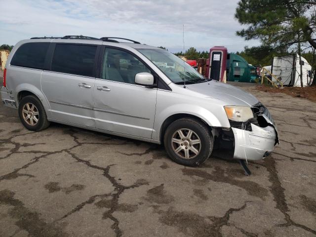 Photo 4 from auction – 2010 CHRYSLER TOWN & COU with VIN 2A4RR5D18AR397648