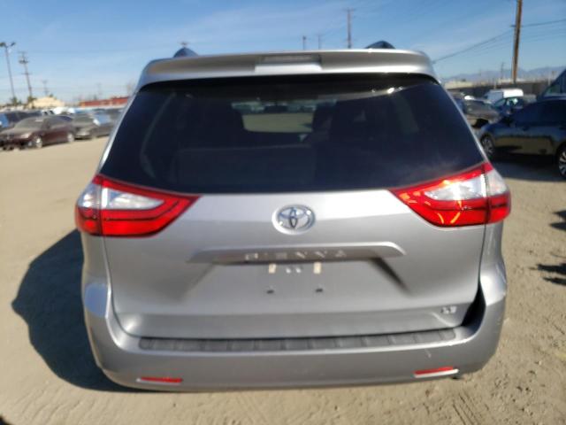 Photo 6 from auction – 2017 TOYOTA SIENNA LE with VIN 5TDKZ3DCXHS818994