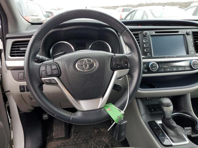 Photo 8 from auction – 2016 TOYOTA HIGHLANDER with VIN 5TDDKRFH7GS339519