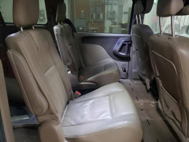 Photo 11 from auction – 2016 CHRYSLER TOWN & COU with VIN 2C4RC1BG5GR213010
