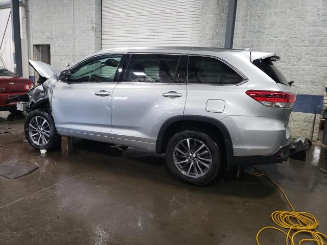 Photo 2 from auction – 2018 TOYOTA HIGHLANDER with VIN 5TDJZRFH9JS554941