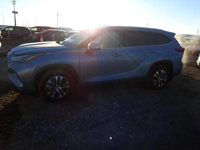 TOYOTA HIGHLANDER 2022 with VIN 5TDGZRBH8NS163642 - Photo from auction