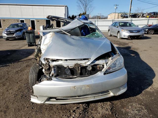 Photo 5 from auction – 2005 TOYOTA CAMRY LE with VIN 4T1BE32K85U020972