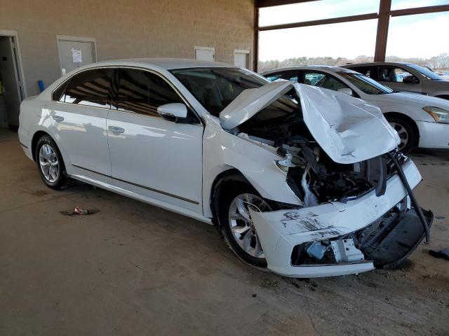 Photo 4 from auction – 2017 VOLKSWAGEN PASSAT with VIN 1VWAT7A37HC053766