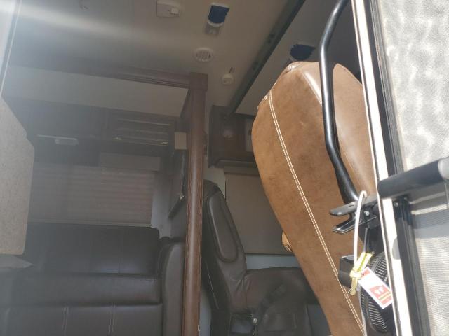 Photo 5 from auction – 2017 FORD F53 with VIN 1F65F5DY5H0A02097