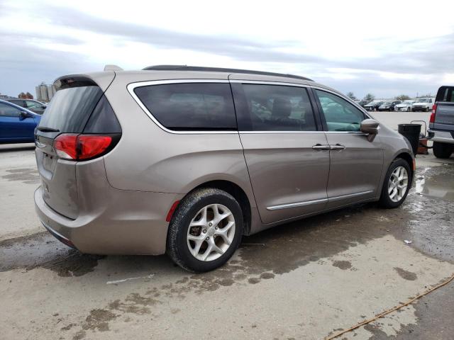 Photo 3 from auction – 2017 CHRYSLER PACIFICA T with VIN 2C4RC1BG2HR704779
