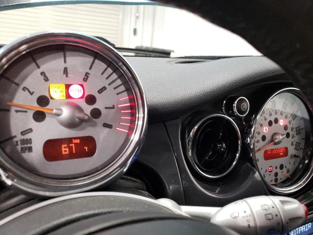 Photo 9 from auction – 2005 MINI COOPER S with VIN WMWRE33485TD92689