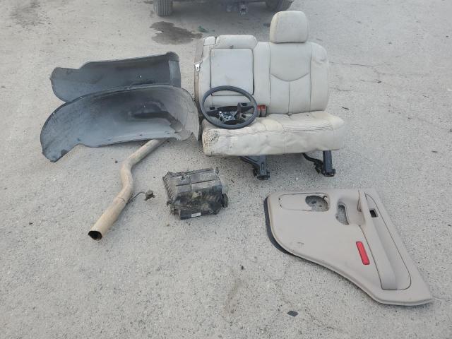 Photo 12 from auction – 2005 GMC YUKON with VIN 1GKEC13T05J163973