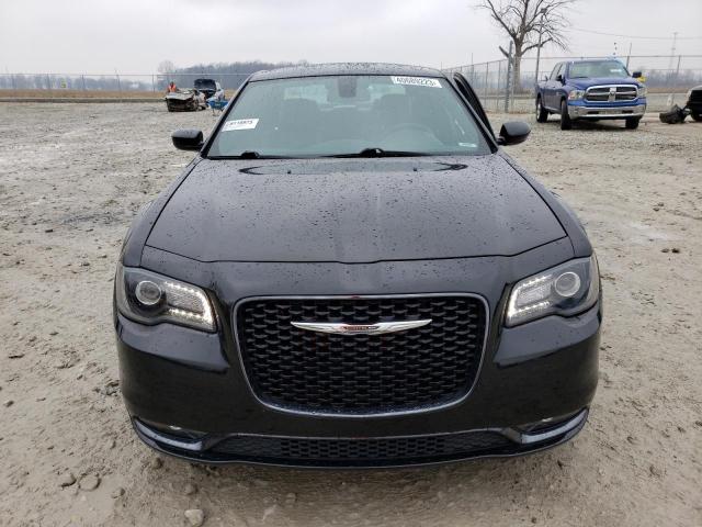 Фото 5 с аукциона – 2019 CHRYSLER 300 S с VIN 2C3CCABG8KH635104