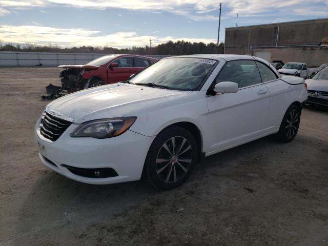 CHRYSLER 200 S 2013 with VIN 1C3BCBGG7DN724005 - Photo from auction