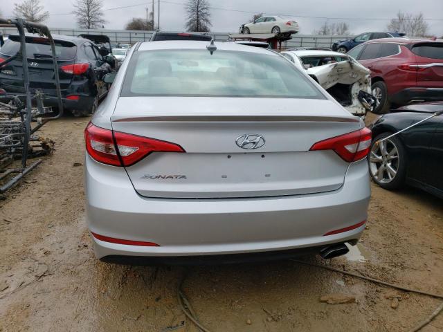 Photo 6 from auction – 2017 HYUNDAI SONATA SE with VIN 5NPE24AF6HH507378