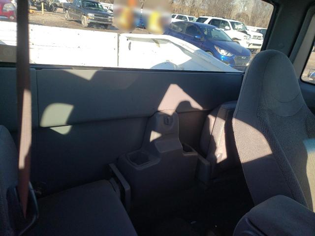 Photo 10 from auction – 2000 FORD RANGER SUP with VIN 1FTYR14V9YPB64208
