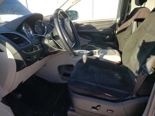 Photo 7 from auction – 2016 CHRYSLER TOWN & COU with VIN 2C4RC1BG3GR101094