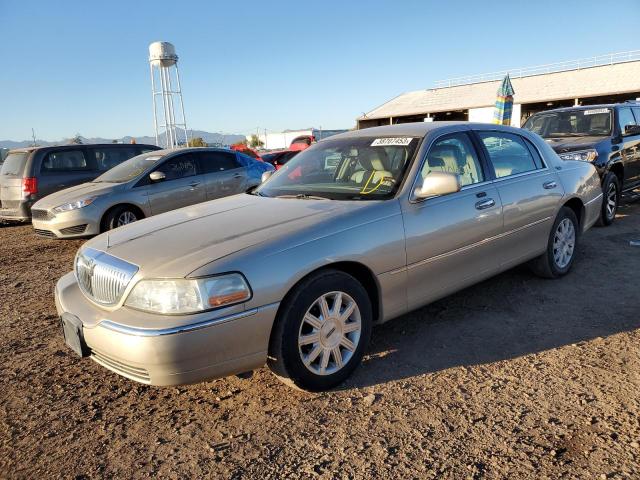 LINCOLN TOWN CAR S 2011 with VIN 2LNBL8CV4BX756758 - Photo from auction