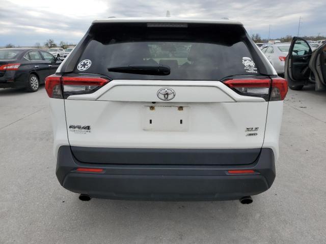 Photo 6 from auction – 2020 TOYOTA RAV4 XLE with VIN JTMP1RFV7LD066187