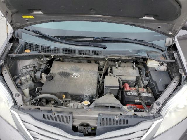 Photo 12 from auction – 2011 TOYOTA SIENNA XLE with VIN 5TDYK3DC7BS014125