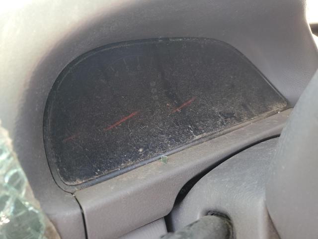 Photo 9 from auction – 2005 TOYOTA CAMRY LE with VIN 4T1BE32K85U020972