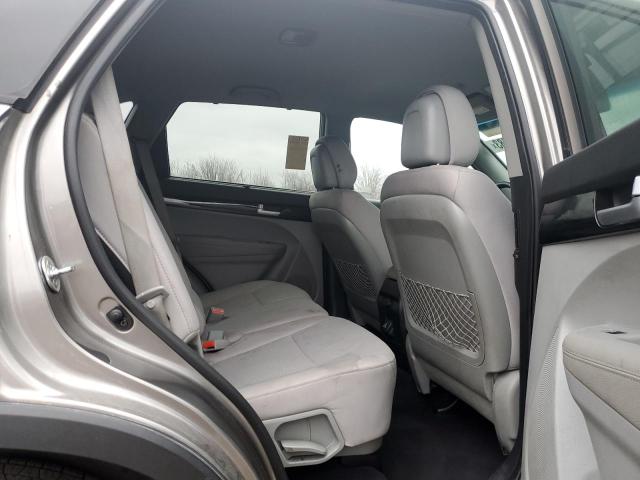 Photo 11 from auction – 2015 KIA SORENTO LX with VIN 5XYKTDA70FG653501