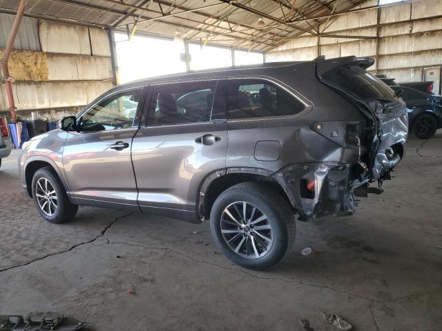 Photo 2 from auction – 2018 TOYOTA HIGHLANDER with VIN 5TDKZRFH8JS536225