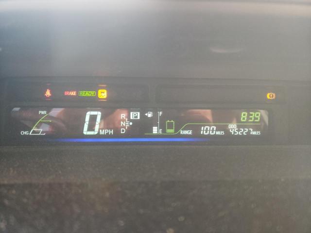 Photo 9 from auction – 2014 TOYOTA PRIUS V with VIN JTDZN3EU8E3330352