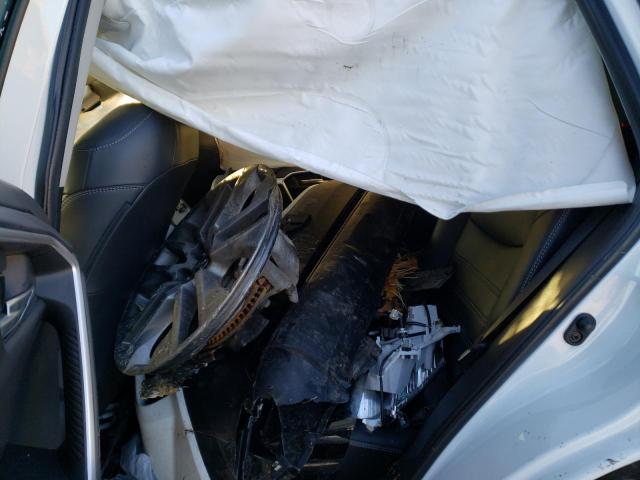 Photo 10 from auction – 2019 TOYOTA RAV4 LIMIT with VIN 2T3C1RFV2KW049118