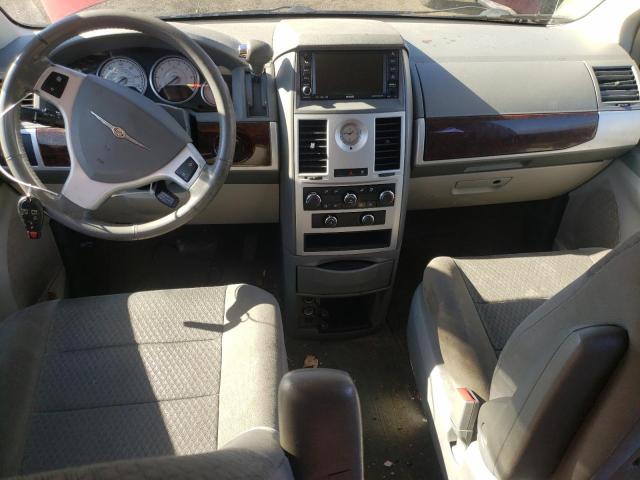 Photo 8 from auction – 2010 CHRYSLER TOWN & COU with VIN 2A4RR5D15AR442609