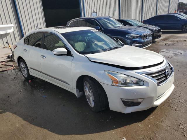 Photo 4 from auction – 2015 NISSAN ALTIMA 2.5 with VIN 1N4AL3AP3FN889807