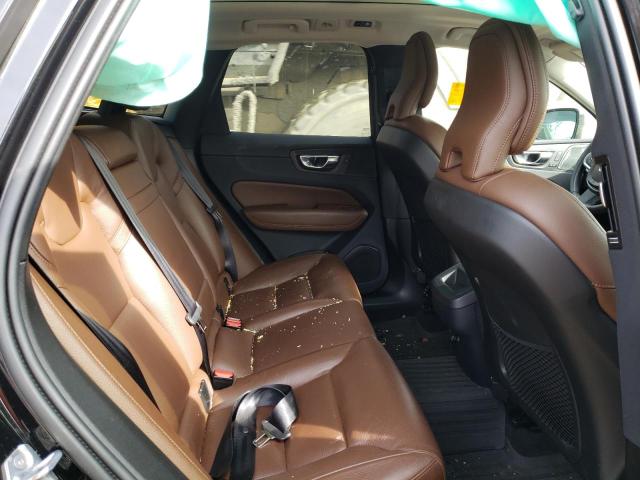 Photo 11 from auction – 2019 VOLVO XC60 T5 with VIN LYV102RKXKB214469